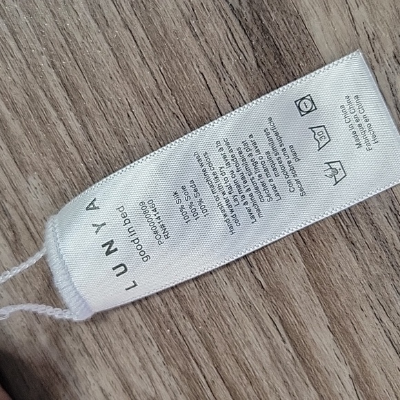 Lunya Silk Light Pink Shorts, Medium - Picture 11 of 14